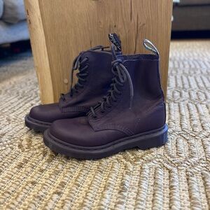 Womens Doc Martens Mono Lace Up Boot Blackcurrant Size 36/5